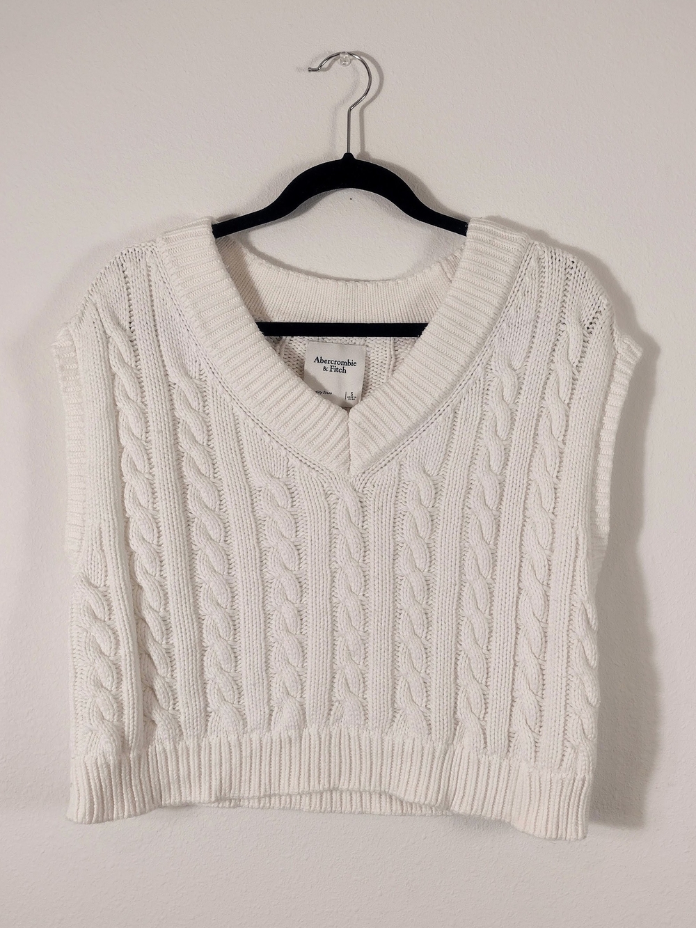 Abercrombie & Fitch Cable-Knit V-Neck Sweater Vest
